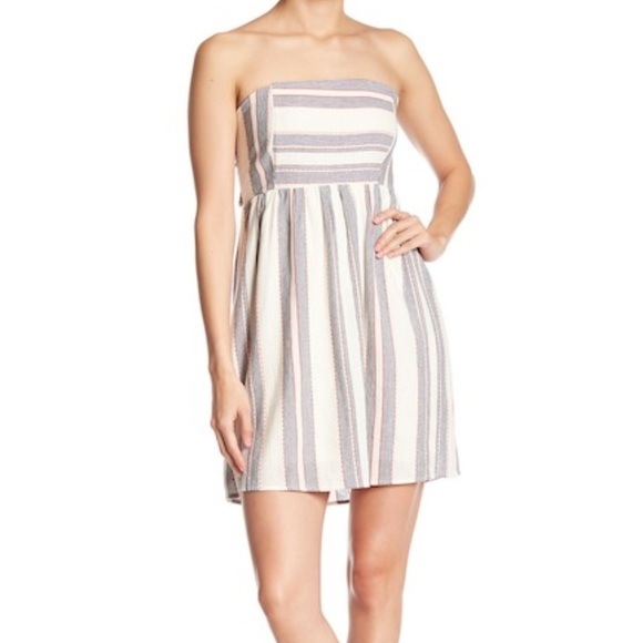 Socialite Dresses & Skirts - 🌺3/$20🌺Strapless 100% Cotton Dress